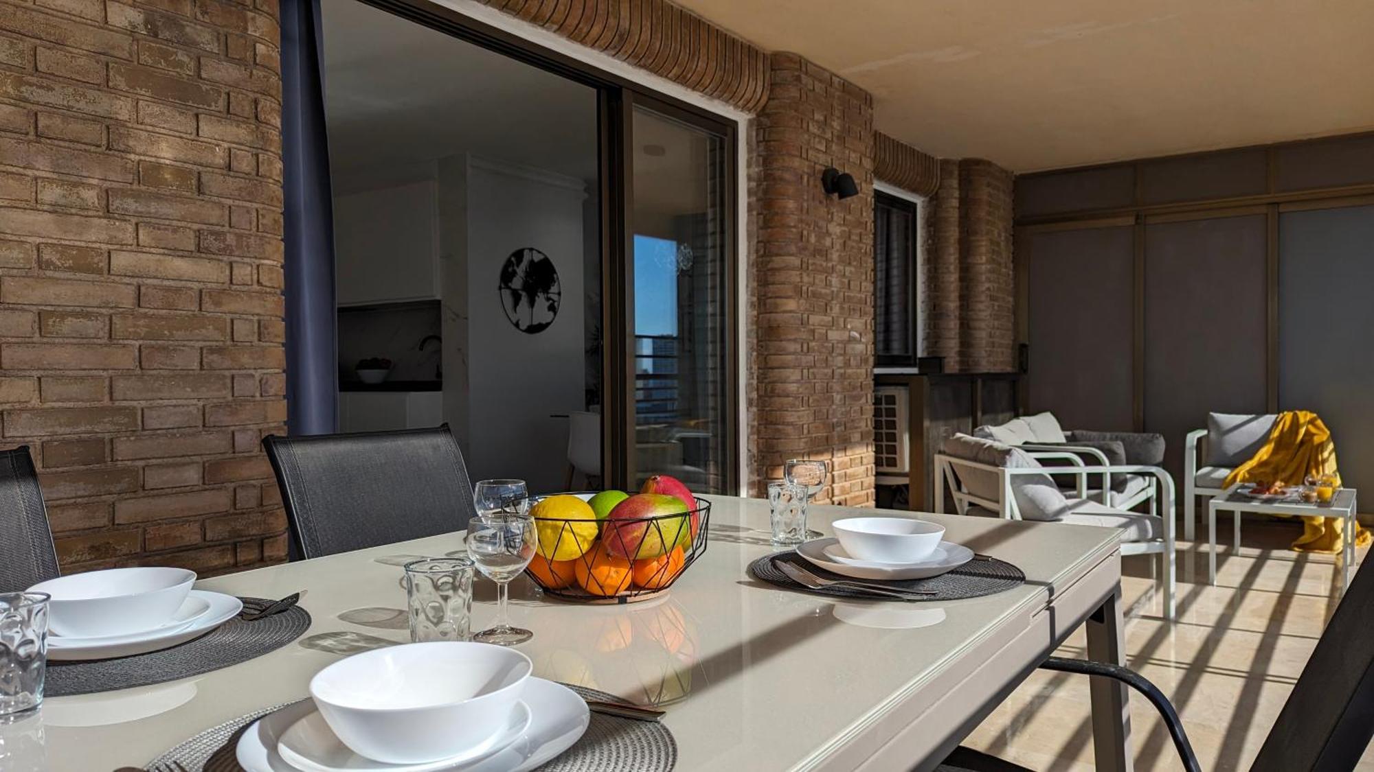 Las Arenas Sea Front Apartments Benidorm Exterior foto